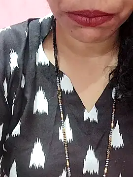 Snapshot of Urmila_bhabhii chatting on 02/07/25, 09:05 Urmila bhabhii online show from 02/07/25, 09:05