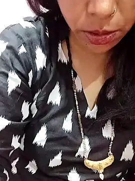 Snapshot of Urmila_bhabhii chatting on 02/08/25, 04:36 Urmila bhabhii online show from 02/08/25, 04:36