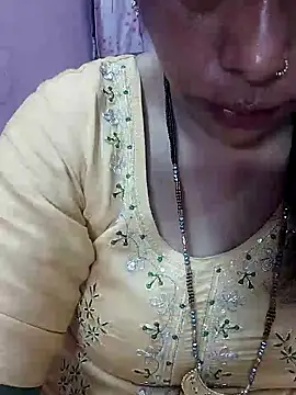 Snapshot of Urmila_bhabhii chatting on 02/11/25, 03:40 Urmila bhabhii online show from 02/11/25, 03:40