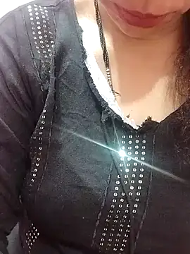 Snapshot of Urmila_bhabhii chatting on 02/12/25, 06:09 Urmila bhabhii online show from 02/12/25, 06:09