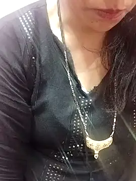 Snapshot of Urmila_bhabhii chatting on 02/13/25, 08:48 Urmila bhabhii online show from 02/13/25, 08:48