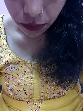 Snapshot of Urmila_bhabhii chatting on 02/19/25, 03:17 Urmila bhabhii online show from 02/19/25, 03:17