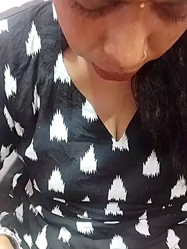 Snapshot of Urmila_bhabhii chatting on 02/20/25, 08:50 Urmila bhabhii online show from 02/20/25, 08:50