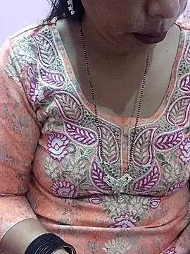 Snapshot of Urmila_bhabhii chatting on 03/04/25, 03:44 Urmila bhabhii online show from 03/04/25, 03:44