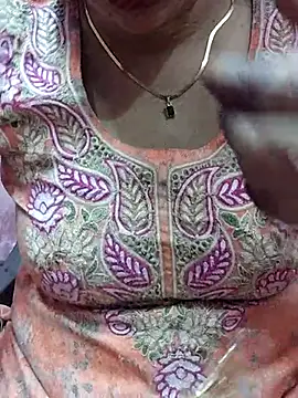 Snapshot of Urmila_bhabhii chatting on 03/04/25, 03:04 Urmila bhabhii online show from 03/04/25, 03:04