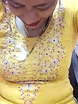 Snapshot of Urmila_bhabhii chatting on 03/07/25, 03:19 Urmila bhabhii online show from 03/07/25, 03:19