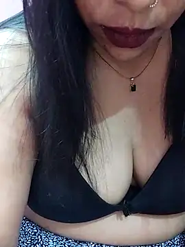 Snapshot of Urmila_bhabhii chatting on 03/13/25, 03:11 Urmila bhabhii online show from 03/13/25, 03:11