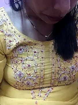 Snapshot of Urmila_bhabhii chatting on 03/21/25, 02:29 Urmila bhabhii online show from 03/21/25, 02:29