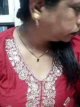 Snapshot of Urmila_bhabhii chatting on 11/04/25, 02:54 Urmila bhabhii online show from 11/04/25, 02:54