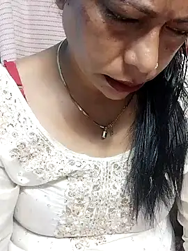 Snapshot of Urmila_bhabhii chatting on 11/09/25, 03:49 Urmila bhabhii online show from 11/09/25, 03:49