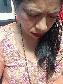 Snapshot of Urmila_bhabhii chatting on 11/11/25, 03:50 Urmila bhabhii online show from 11/11/25, 03:50