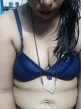 Snapshot of Urmila_bhabhii chatting on 11/14/25, 04:11 Urmila bhabhii online show from 11/14/25, 04:11