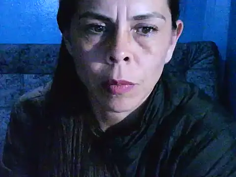 Snapshot of Marilyn_xxxx chatting on 12/17/24, 10:11 Marilyn xxxx online show from 12/17/24, 10:11