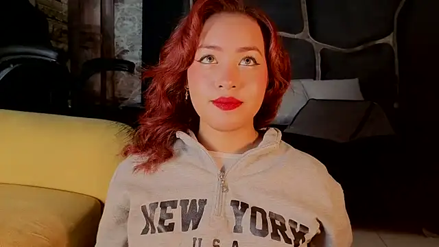 Estrella05  online show from 10/20/25, 03:51