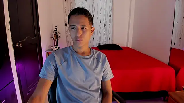 Snapshot of alessandro_wizard chatting on 02/18/25, 03:32 alessandro wizard online show from 02/18/25, 03:32
