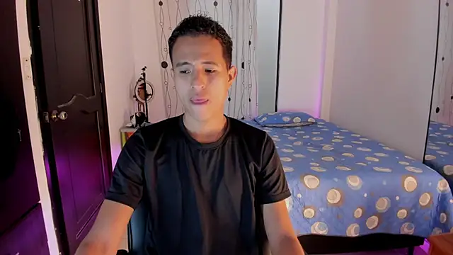 Snapshot of alessandro_wizard chatting on 02/28/25, 02:31 alessandro wizard online show from 02/28/25, 02:31