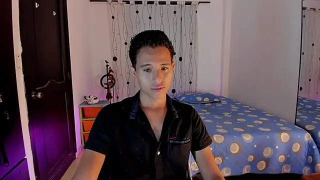 Snapshot of alessandro_wizard chatting on 03/15/25, 01:08 alessandro wizard online show from 03/15/25, 01:08