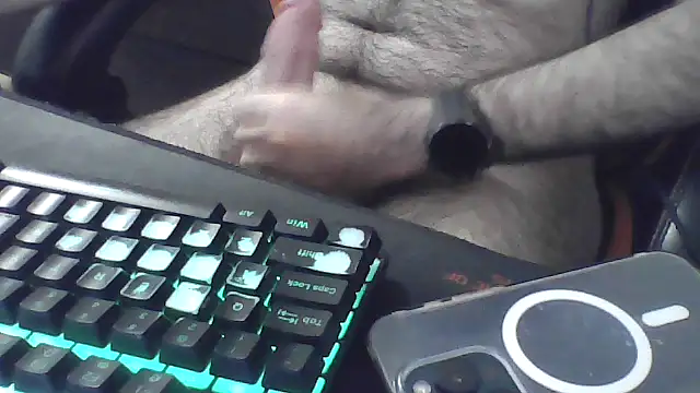 squiddy 69 online show from 10/15/25, 12:22