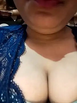 Snapshot of Sonukumari75 chatting on 09/12/25, 06:08 Sonukumari75 online show from 09/12/25, 06:08