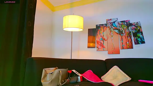 Lizzymontanaa online show from 02/15/25, 12:04