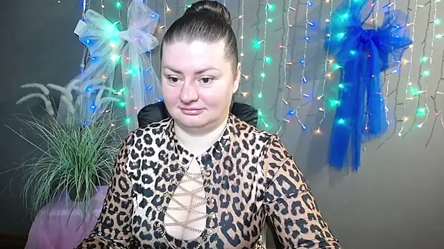 ZannaDreil online show from 11/10/25, 07:13