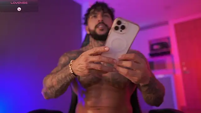 Snapshot of mariano_costa chatting on 10/06/25, 11:02 mariano costa online show from 10/06/25, 11:02