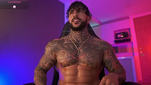 Snapshot of mariano_costa chatting on 10/14/25, 02:23 mariano costa online show from 10/14/25, 02:23