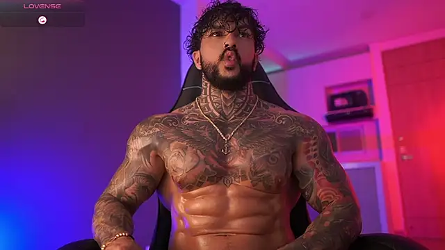 Snapshot of mariano_costa chatting on 10/21/25, 03:40 mariano costa online show from 10/21/25, 03:40