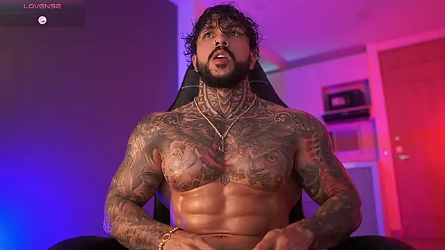 Snapshot of mariano_costa chatting on 10/23/25, 04:56 mariano costa online show from 10/23/25, 04:56