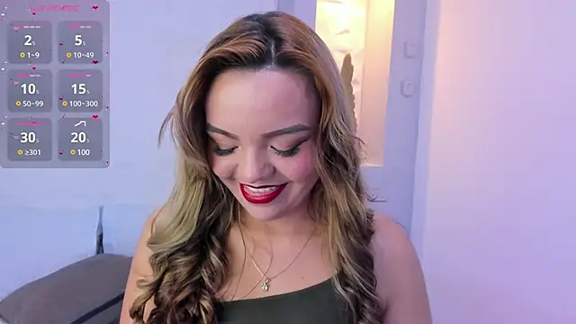 Snapshot of EmilyRouss_ chatting on 01/24/25, 07:18 EmilyRouss online show from 01/24/25, 07:18