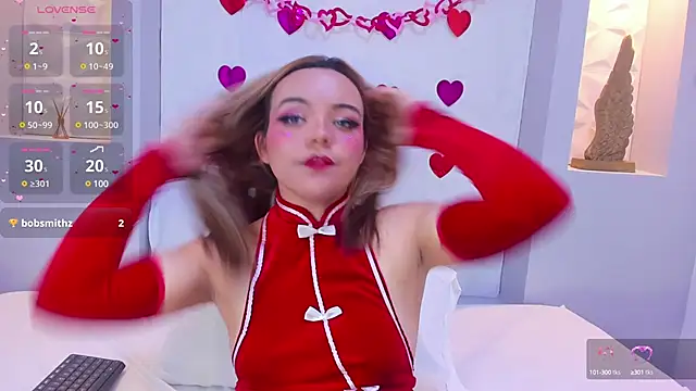 Snapshot of EmilyRouss_ chatting on 02/13/25, 10:22 EmilyRouss online show from 02/13/25, 10:22