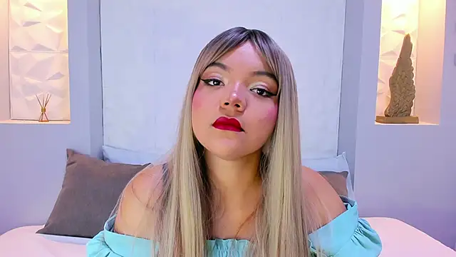 Snapshot of EmilyRouss_ chatting on 02/24/25, 07:19 EmilyRouss online show from 02/24/25, 07:19