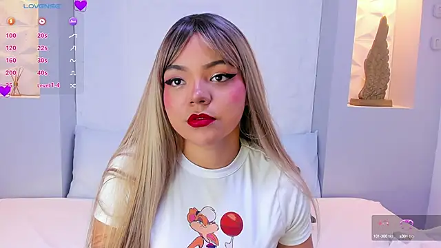 Snapshot of EmilyRouss_ chatting on 02/27/25, 07:15 EmilyRouss online show from 02/27/25, 07:15