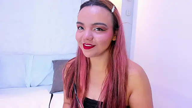 Snapshot of EmilyRouss_ chatting on 03/03/25, 07:06 EmilyRouss online show from 03/03/25, 07:06