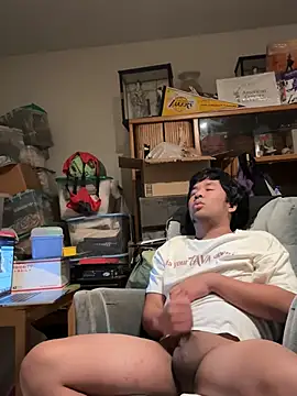 Snapshot of bigasianloads25 chatting on 12/25/24, 06:52 bigasianloads25 online show from 12/25/24, 06:52