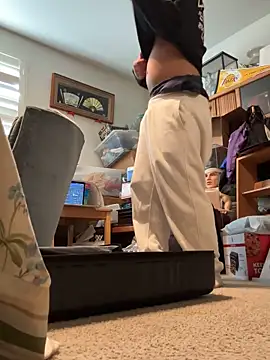 Snapshot of bigasianloads25 chatting on 01/03/25, 11:01 bigasianloads25 online show from 01/03/25, 11:01