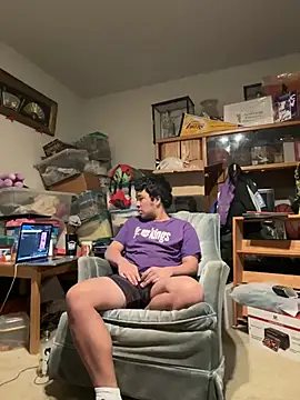 Snapshot of bigasianloads25 chatting on 01/16/25, 05:32 bigasianloads25 online show from 01/16/25, 05:32