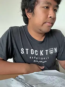 Snapshot of bigasianloads25 chatting on 03/17/25, 10:06 bigasianloads25 online show from 03/17/25, 10:06