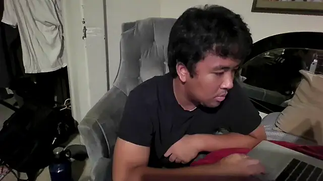 Snapshot of bigasianloads25 chatting on 09/28/25, 06:19 bigasianloads25 online show from 09/28/25, 06:19