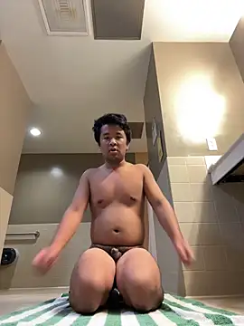 Snapshot of bigasianloads25 chatting on 10/04/25, 06:50 bigasianloads25 online show from 10/04/25, 06:50