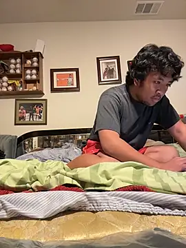 Snapshot of bigasianloads25 chatting on 11/26/25, 05:41 bigasianloads25 online show from 11/26/25, 05:41