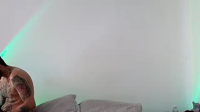 Snapshot of anika_lowen02 chatting on 01/11/25, 06:12 anika lowen02 online show from 01/11/25, 06:12