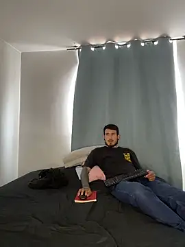 anika lowen02 online show from 10/17/25, 04:20