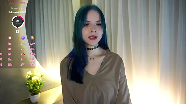 Snapshot of EvelyynLopez chatting on 01/13/25, 02:11 EvelyynLopez online show from 01/13/25, 02:11