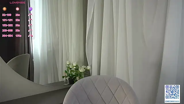 Snapshot of EvelyynLopez chatting on 02/13/25, 07:24 EvelyynLopez online show from 02/13/25, 07:24