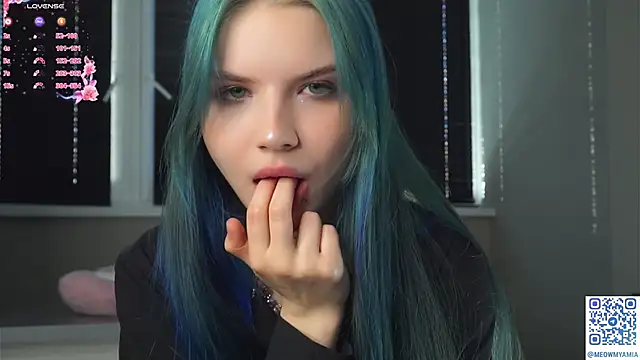 Snapshot of EvelyynLopez chatting on 02/21/25, 04:07 EvelyynLopez online show from 02/21/25, 04:07