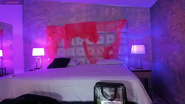 MelaniieRoux online show from 10/16/25, 11:33