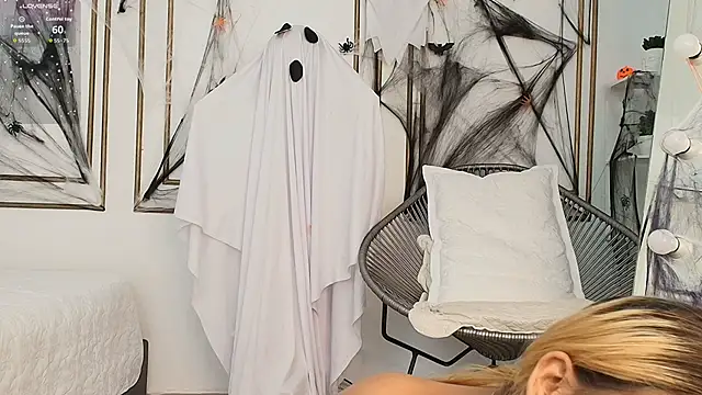 miranda villa online show from 10/19/25, 12:50