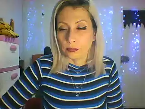 Snapshot of alixia81 chatting on 02/13/25, 01:50 alixia81 online show from 02/13/25, 01:50