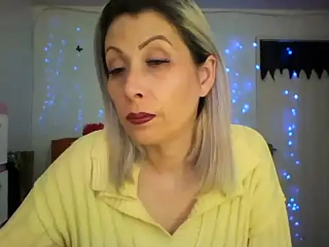 Snapshot of alixia81 chatting on 03/16/25, 12:55 alixia81 online show from 03/16/25, 12:55